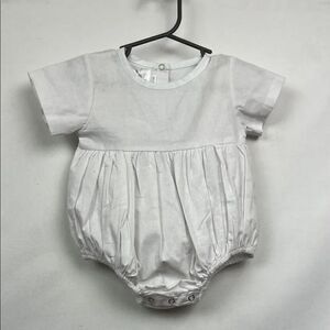 Belle Cher White short sleeve plain bubble NWT size 0-3 months